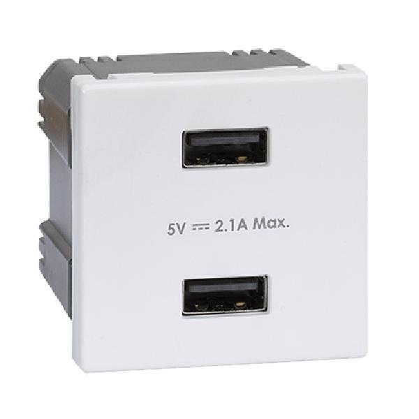 K45 ładowarka USB K45 USB 2.0 - A 5V napięcie:DC 2,1A 45x45mm czysta biel