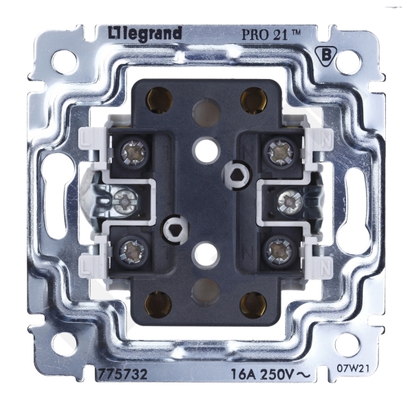 gniazdo LIFE podwójne IP2 16A