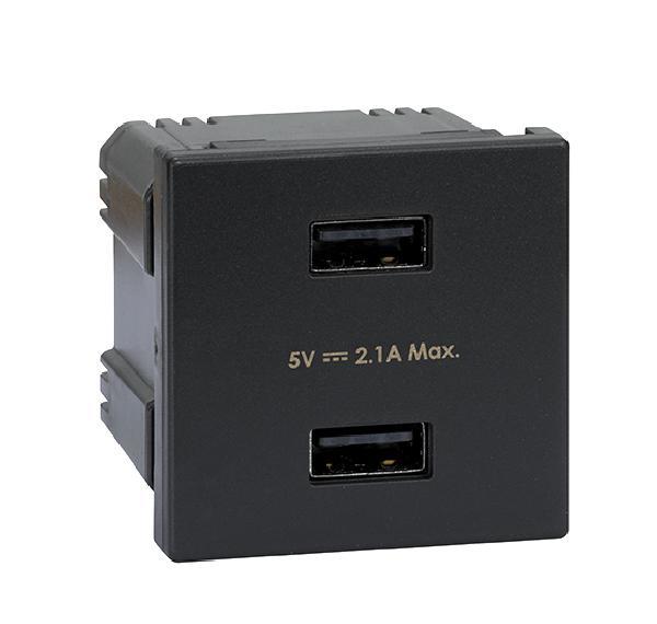 K45 ładowarka USB K45 USB 2.0 - A 5V napięcie:DC 2,1A 45x45mm grafit