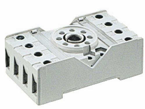 gniazdo przek.PZ8-01