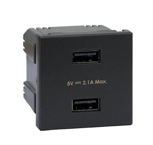 K45 ładowarka USB K45 USB 2.0 - A 5V napięcie:DC 2,1A 45x45mm grafit